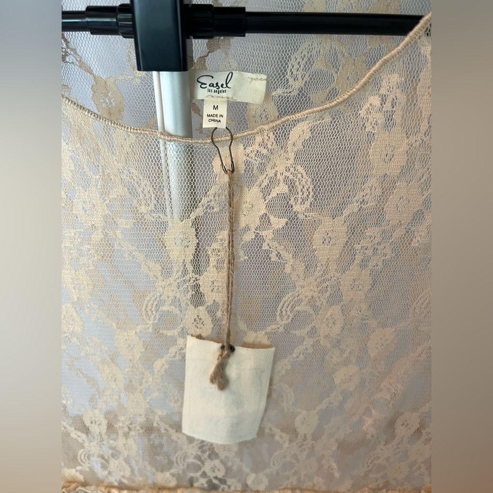 Easel Cream Lace Ruffle Blouse - Picture 7 of 8